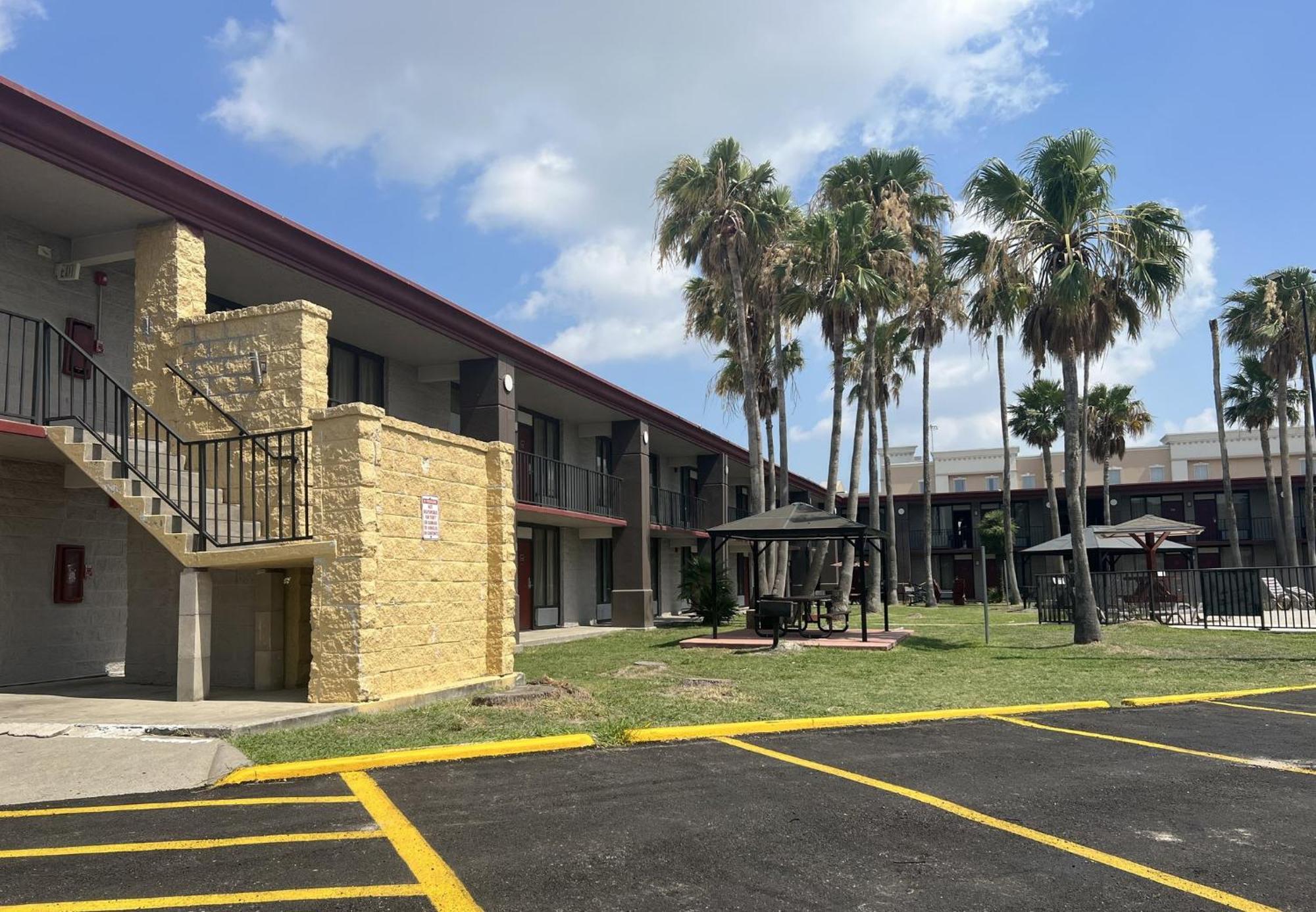 Red Roof Inn Corpus Christi North - Near Downtown Экстерьер фото